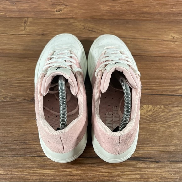 Jordan Series ES Pink Suede Low Top Sneakers Women’s Size 11 Leather Shoes - Picture 10 of 11